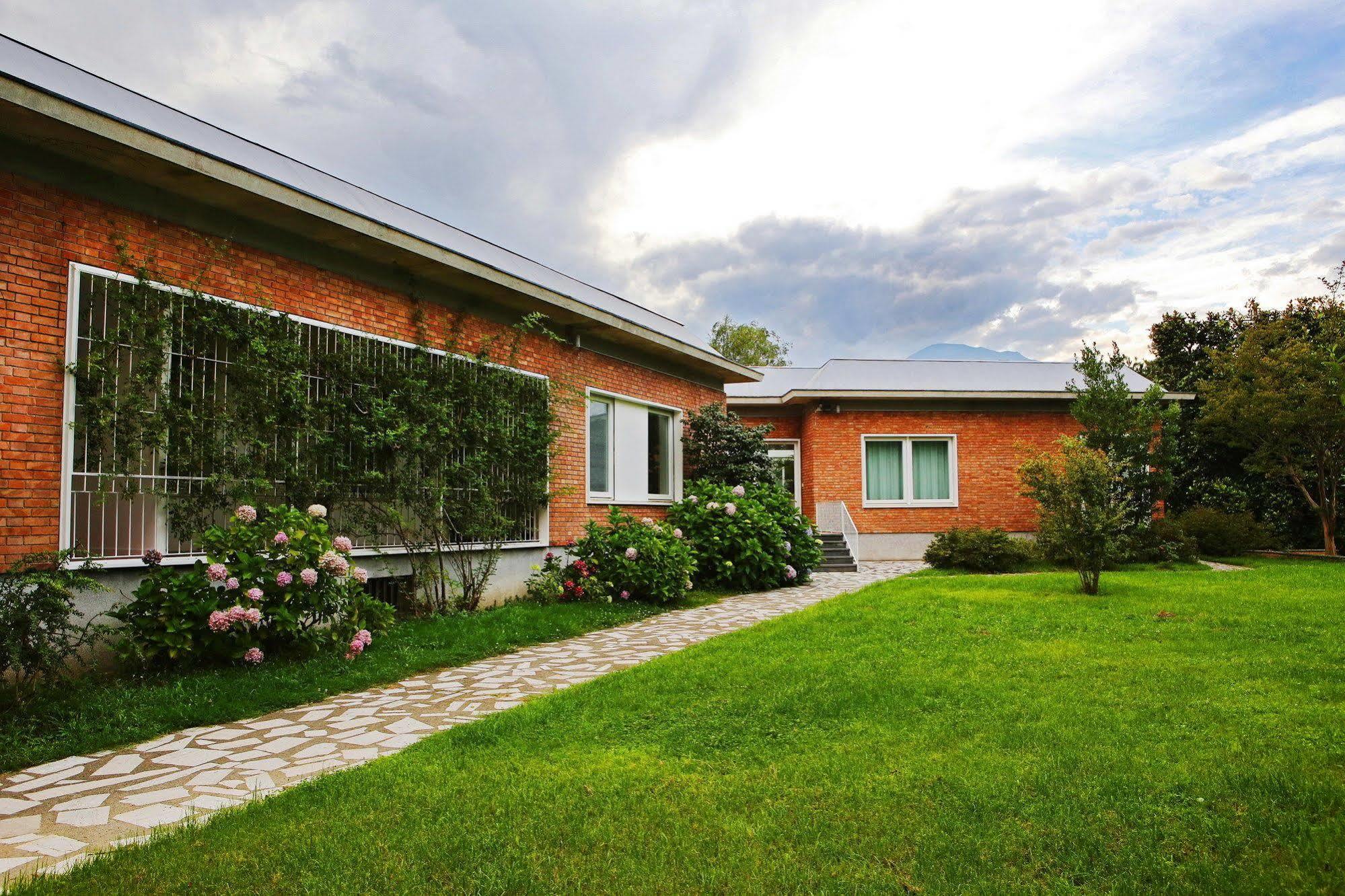 Villa Silvia Olivetti Banchette D'Ivrea Bagian luar foto